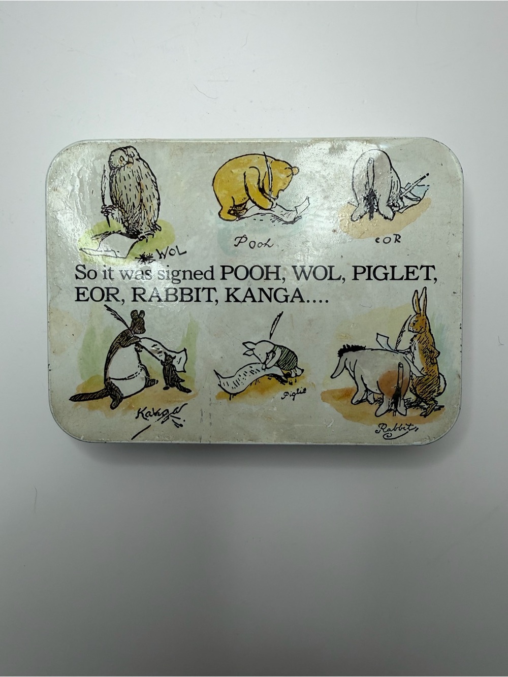 Winnie the Pooh Character Tin - Cream & Yellow Illustration